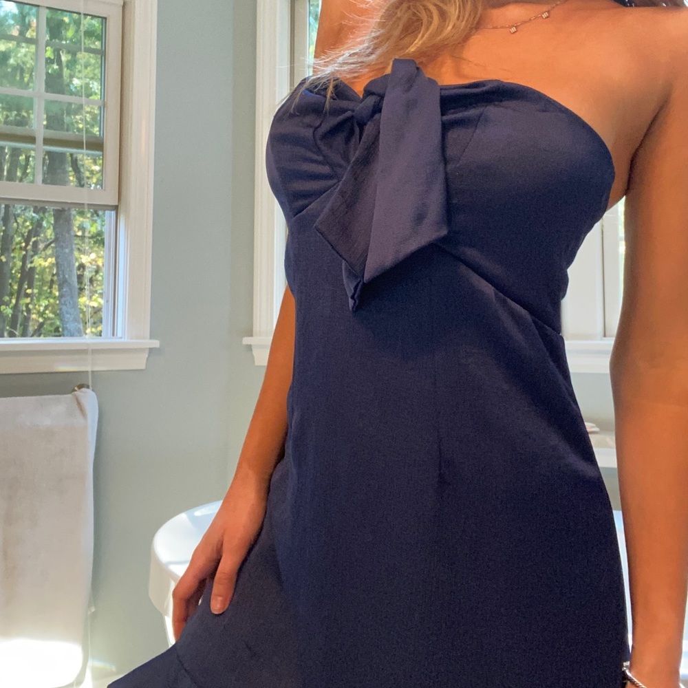 Adorable strapless blue dress semi formal.